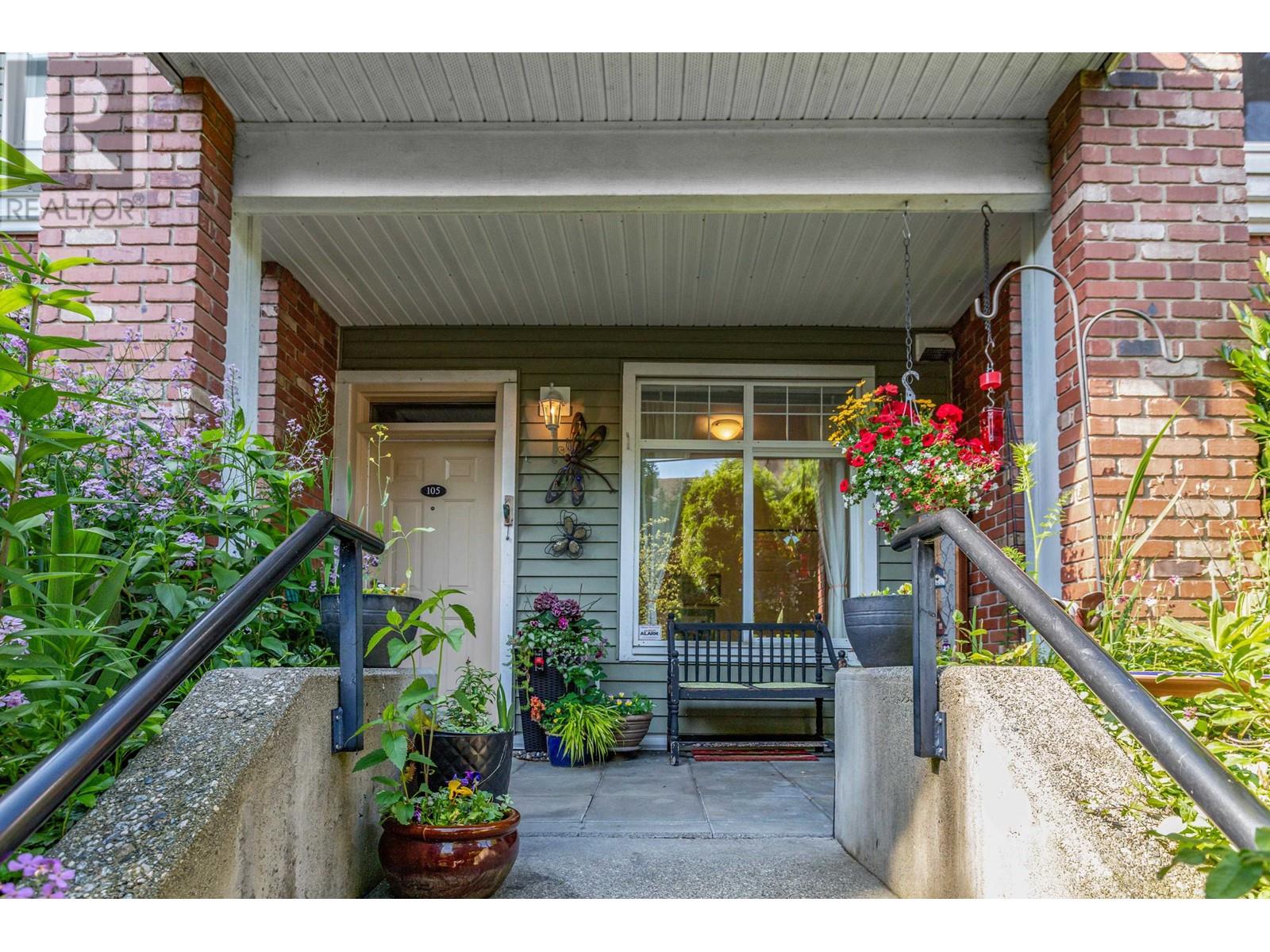 Property at 105 1567 GRANT AVENUE image 3