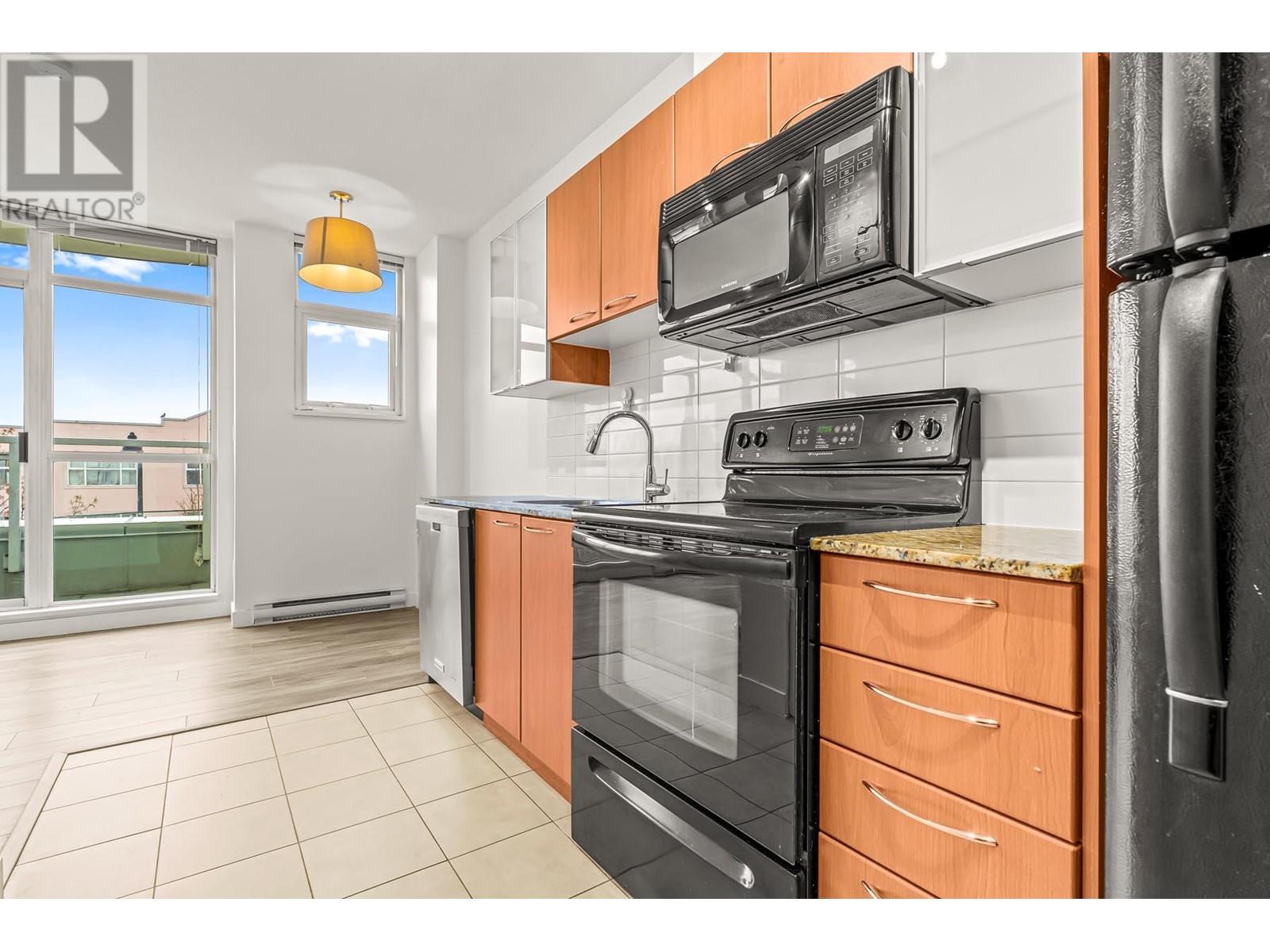 Property at 351 1432 KINGSWAY image 5