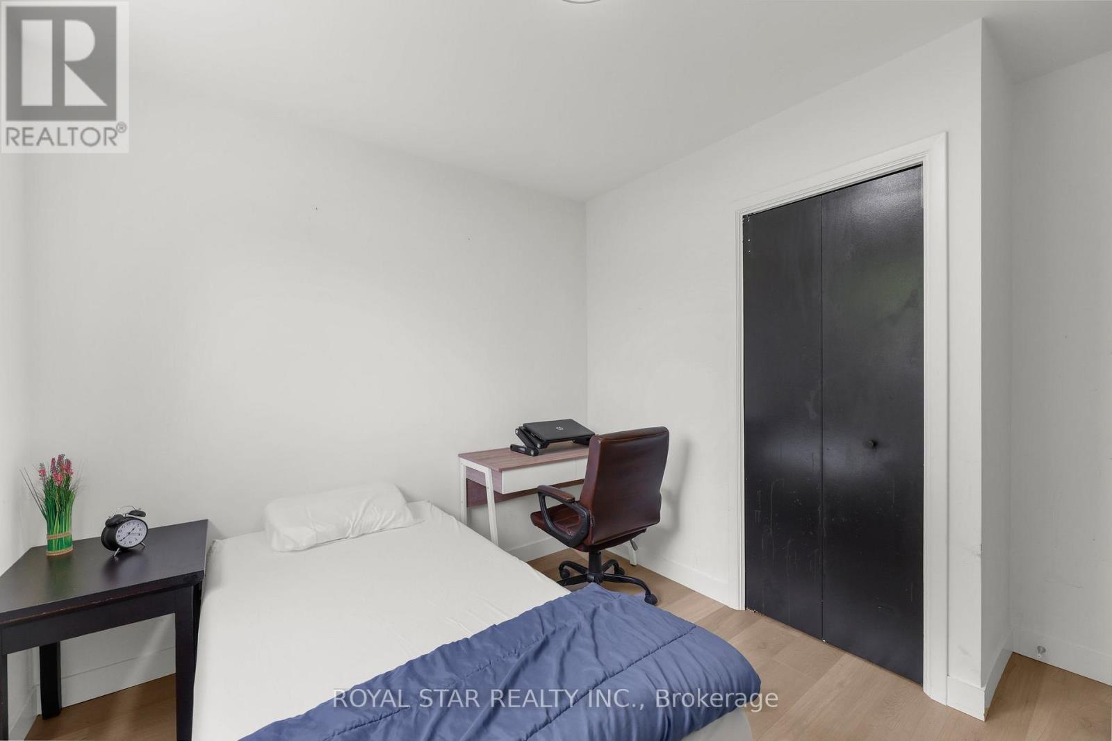 Photo 15 of 21 for 188 Kipling Avenue