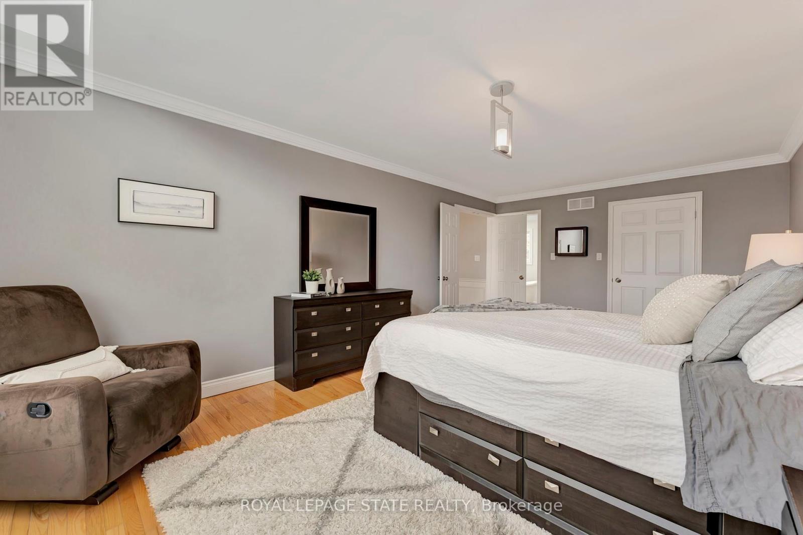 660 Highvalley Road, Hamilton, Ontario  L9G 4E9 - Photo 22 - X12198759