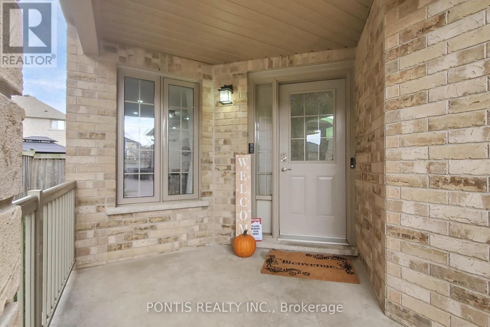 Property at 83 HINRICHS CRESCENT image 4