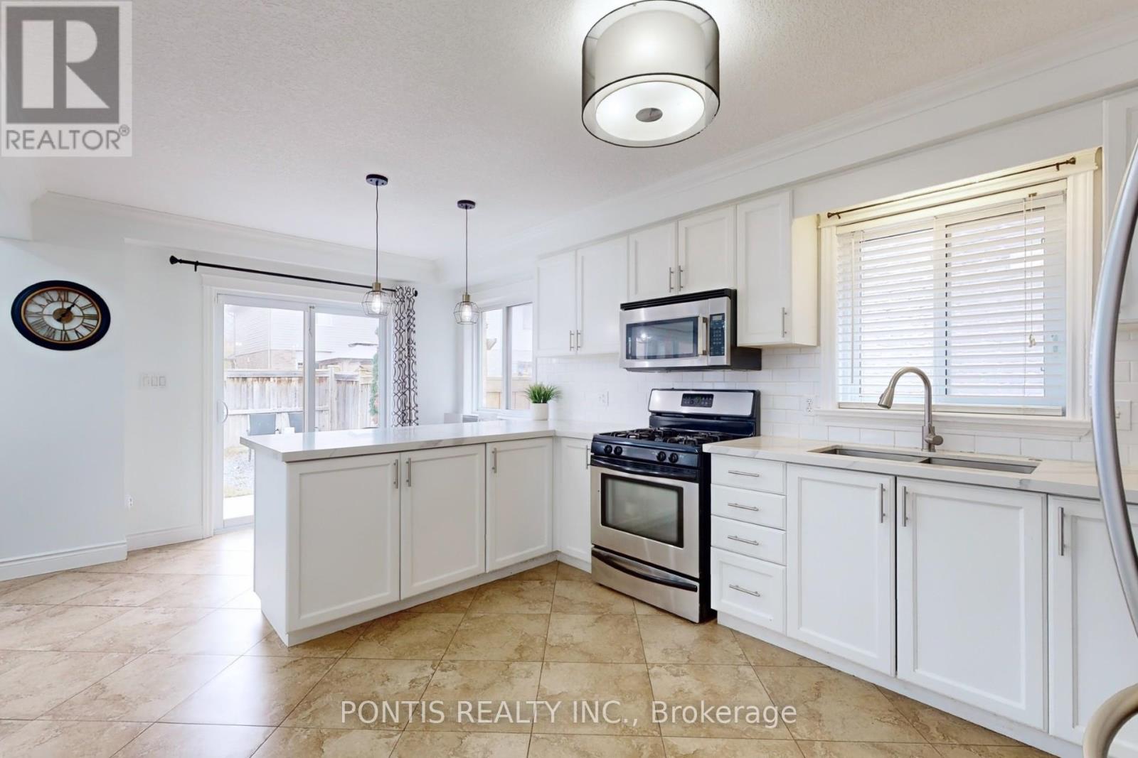 83 Hinrichs Crescent, Cambridge, Ontario  N1T 0A9 - Photo 8 - X12199036