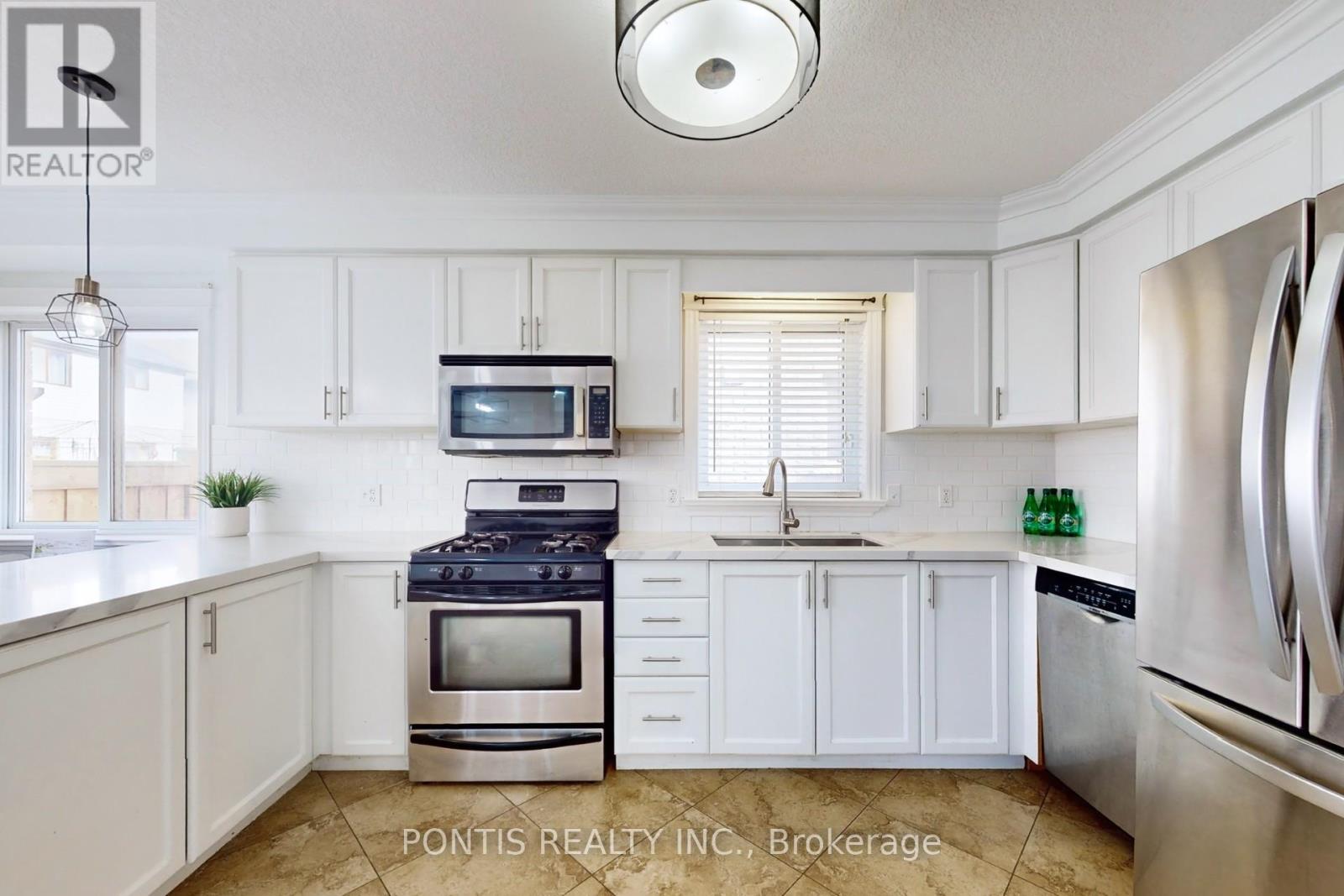 83 Hinrichs Crescent, Cambridge, Ontario  N1T 0A9 - Photo 9 - X12199036