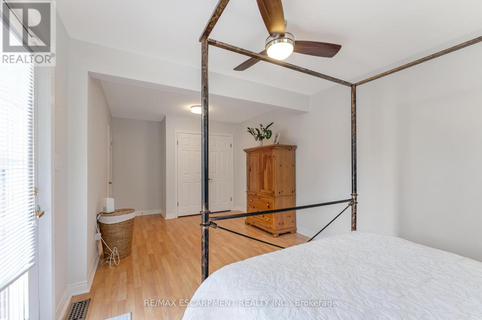 63 West 25th Street, Hamilton, Ontario  L9C 4W9 - Photo 18 - X12199114