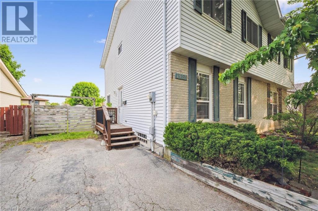 Property at 148 NORTHLAKE Drive Unit# A image 2