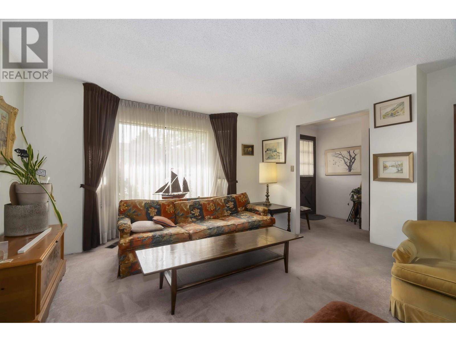 10740 Bonavista Place, Richmond, British Columbia  V7E 5B8 - Photo 10 - R3011794