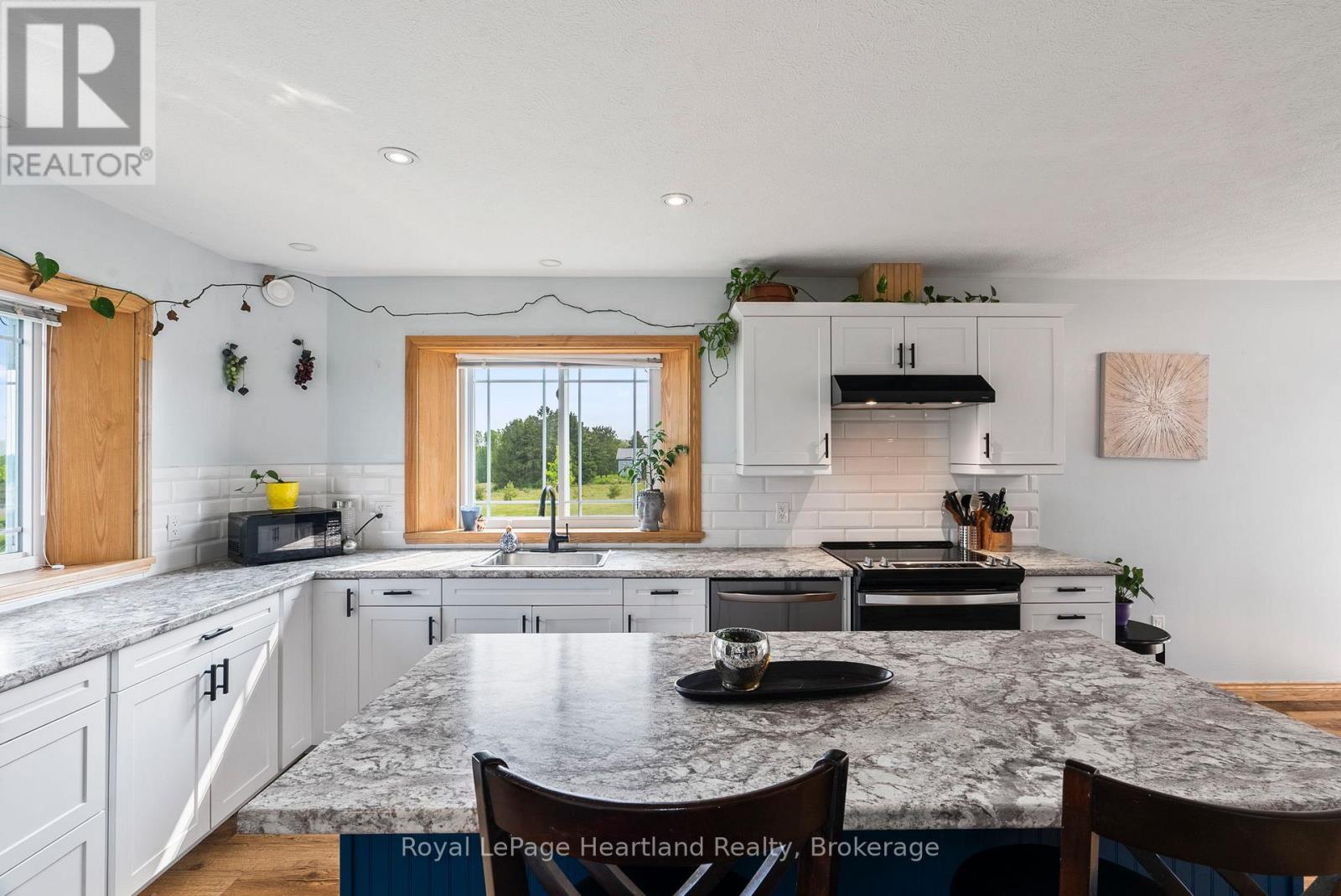 1060 Brussels  Line, Howick, Ontario  N0G 2X0 - Photo 24 - X12199251