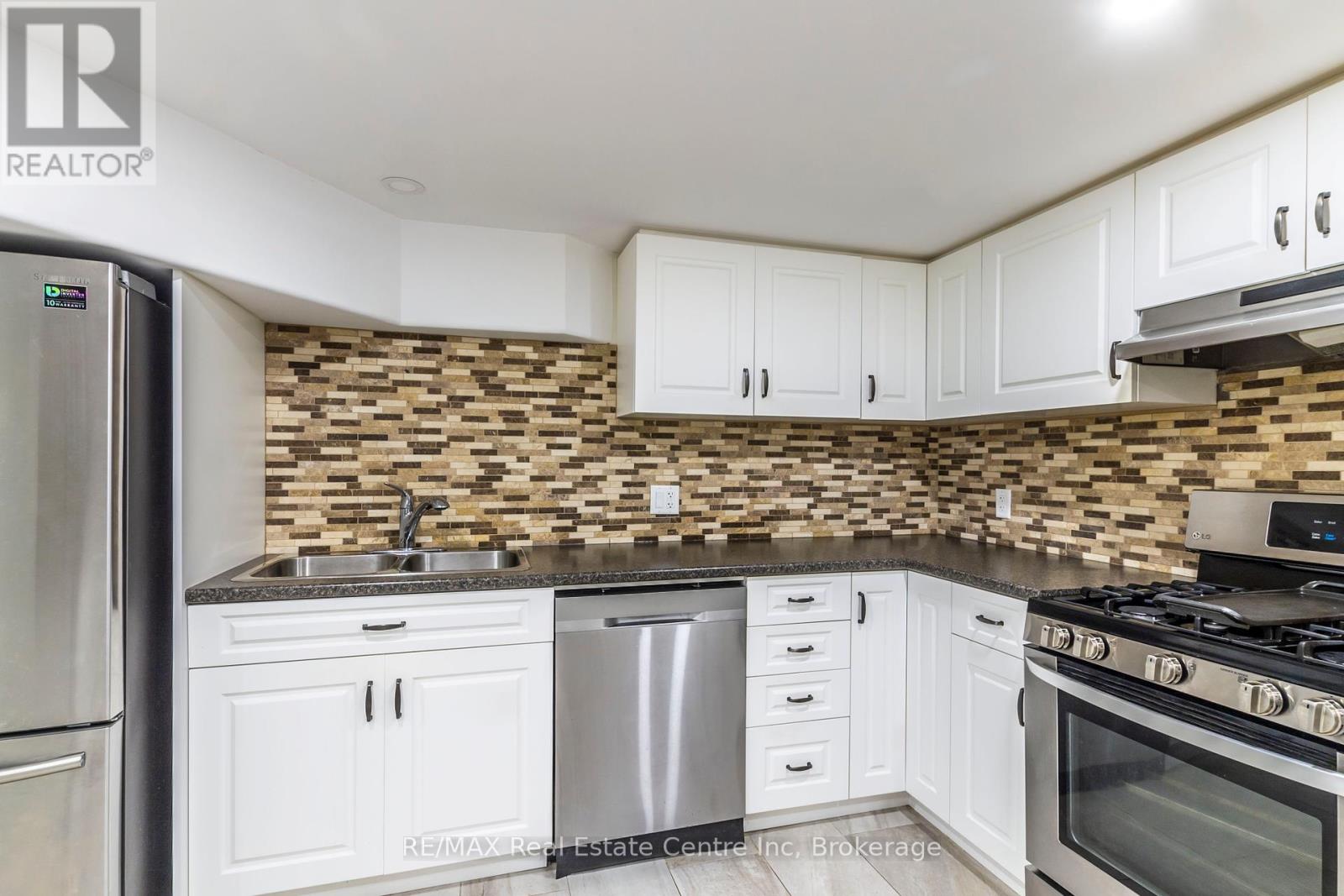79 Woodland Glen Drive, Guelph, Ontario  N1G 3S3 - Photo 6 - X12199252