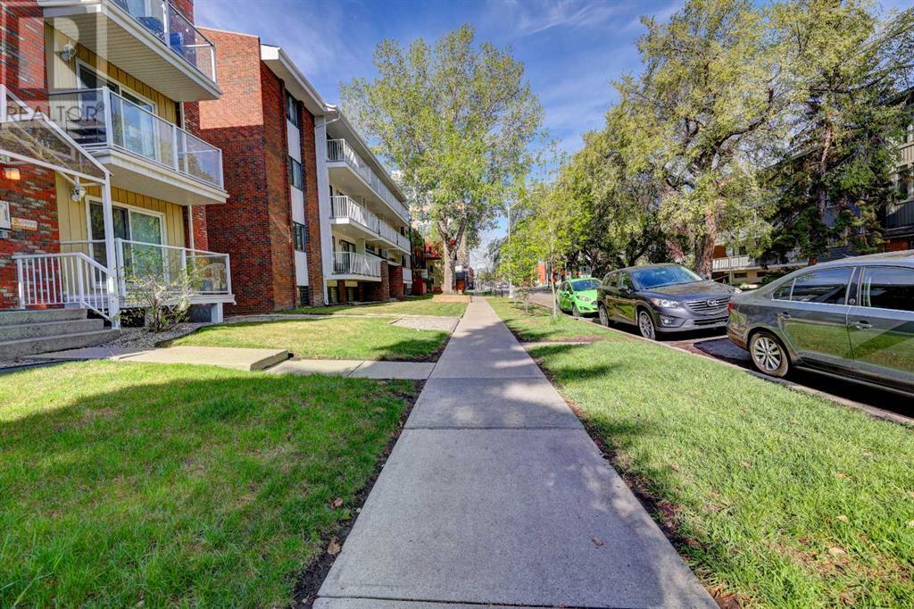 Property at 9, 645 Meredith Road NE image 4