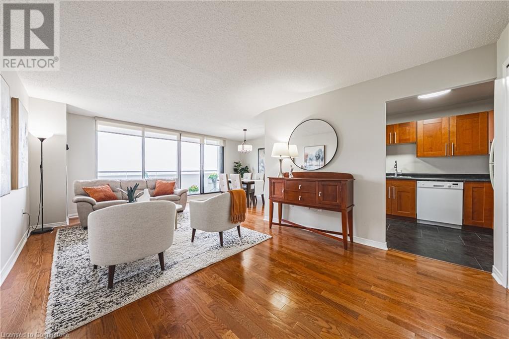 2055 Upper Middle Road Unit# 1706, Burlington, Ontario  L7P 3P4 - Photo 4 - 40737841