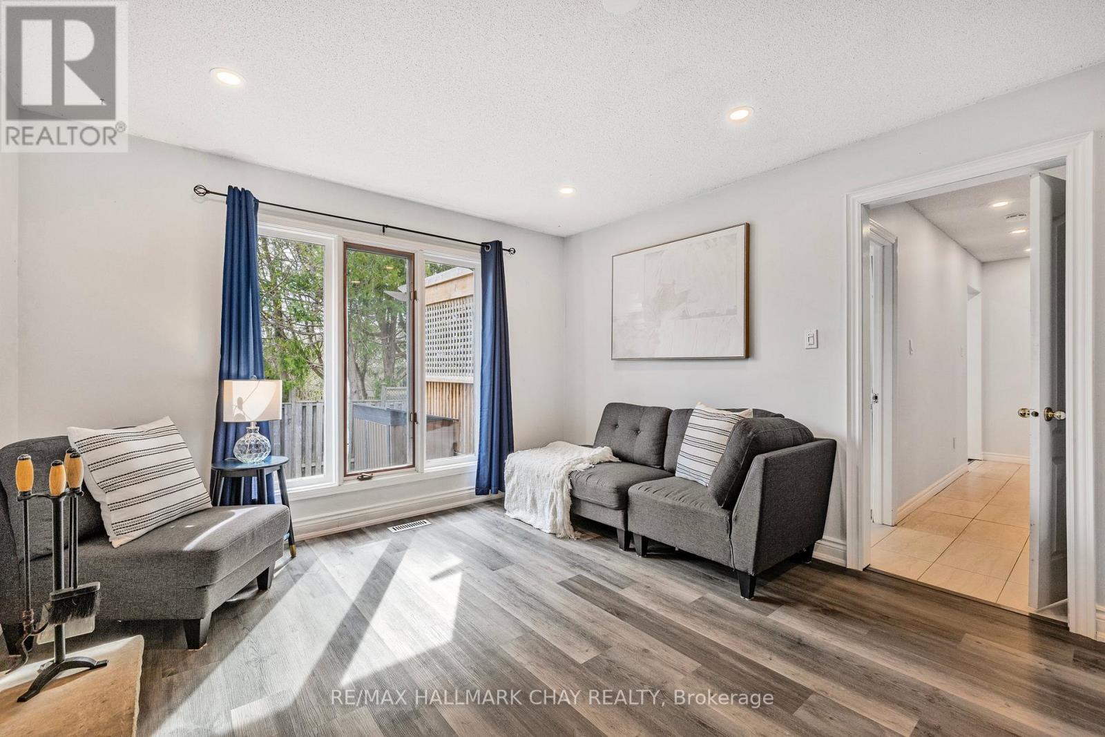 103 Adam Place, Newmarket (Bristol-London), Ontario  L3Y 8C4 - Photo 21 - N12113419
