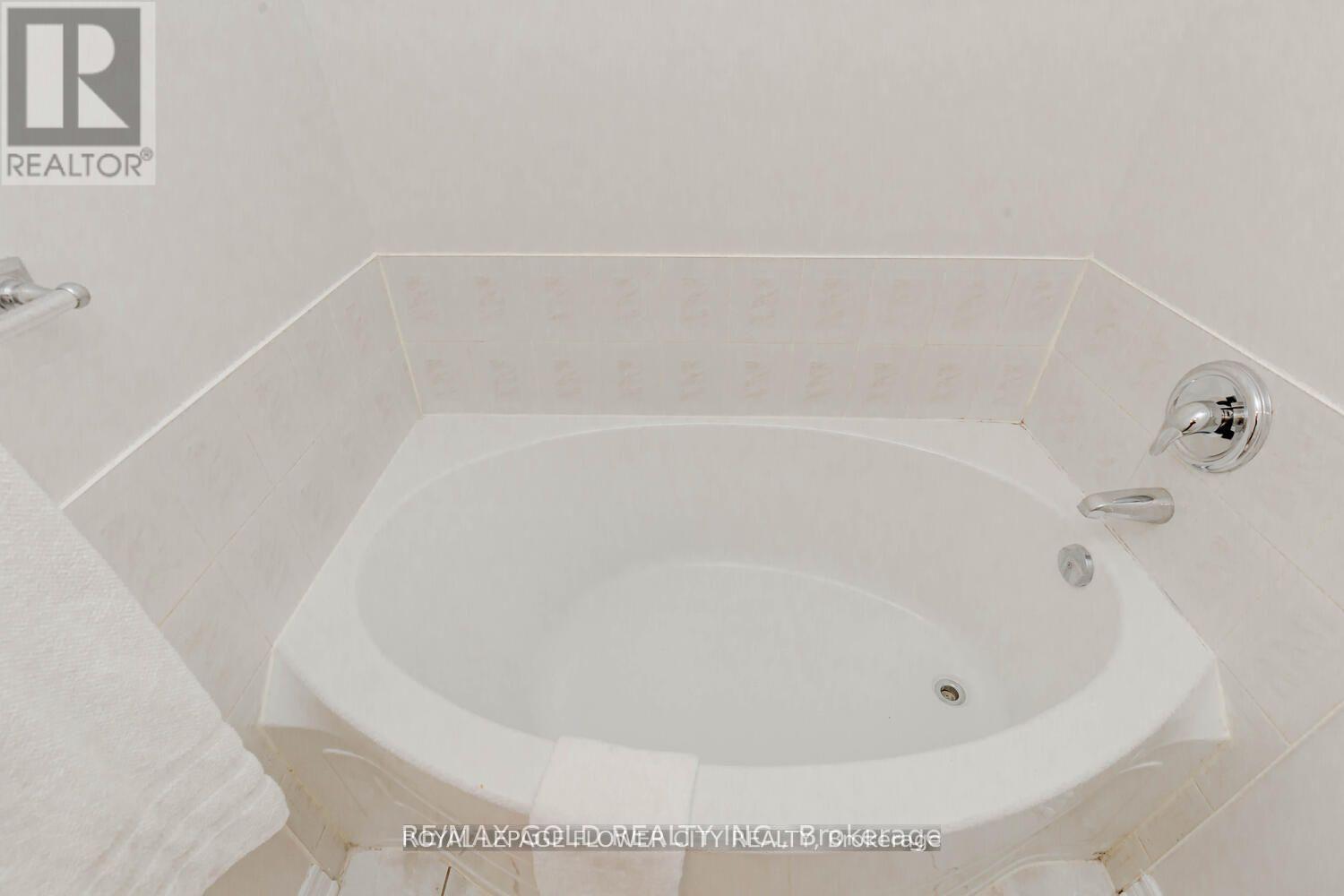 709 - 50 Old Mill Road, Oakville, Ontario  L6J 7W1 - Photo 20 - W12079225