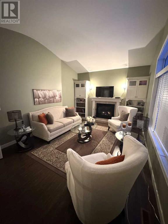 Property at 15 Kreiner Crescent image 1
