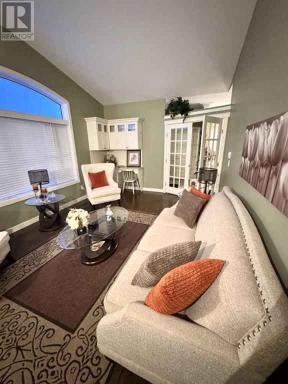Property at 15 Kreiner Crescent image 2