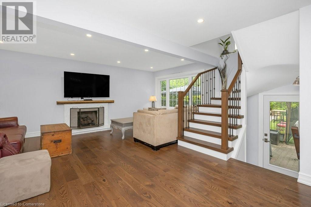 1927 Truscott Drive, Mississauga, Ontario  L5J 2A3 - Photo 6 - 40737903