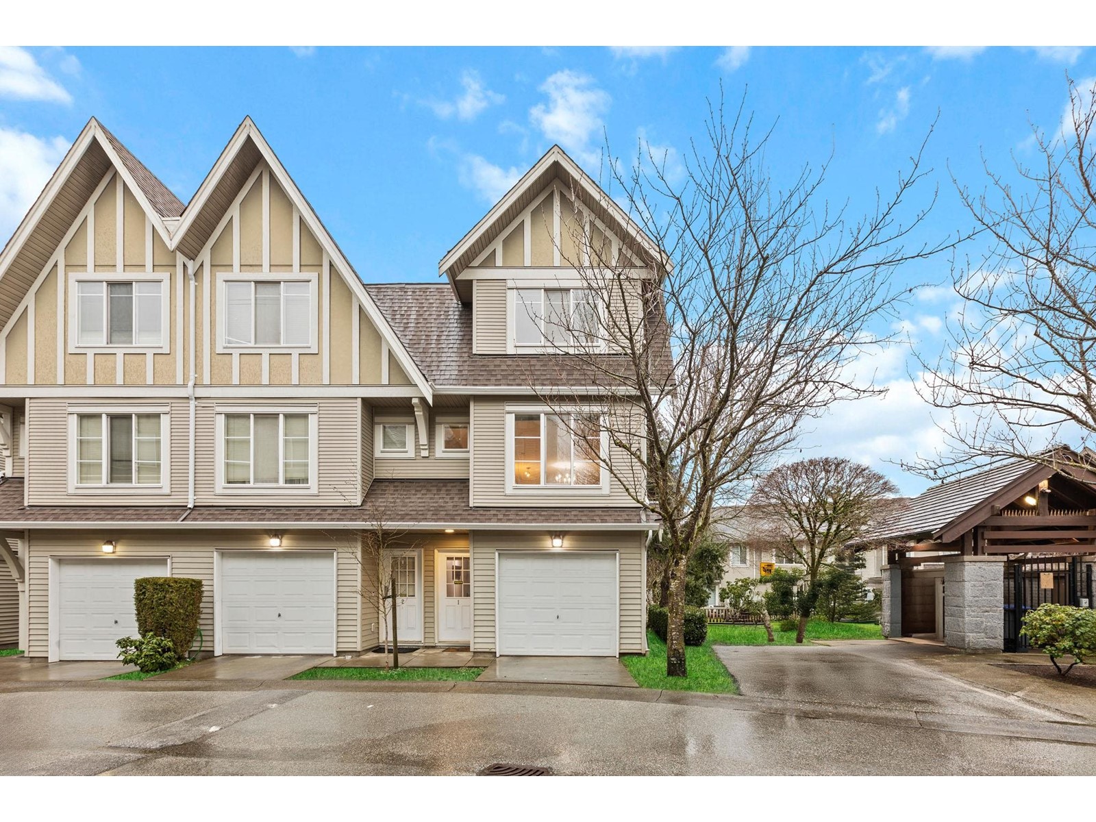 1 15175 62a Avenue, Surrey, British Columbia  V3S 1X1 - Photo 1 - R3002794
