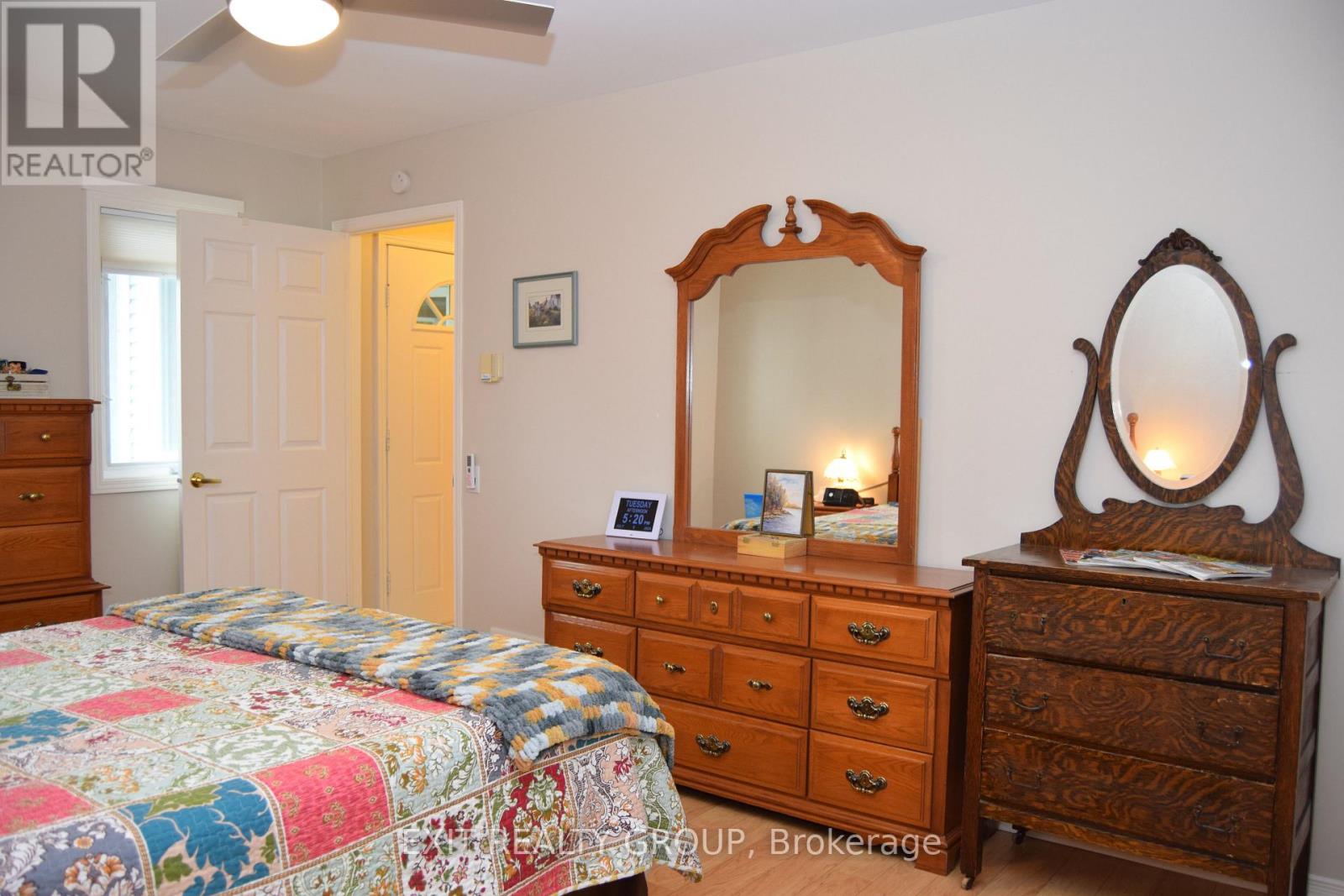 9 Empire Boulevard, Prince Edward County, Ontario K0K 3L0 - Photo 13 - X12199360