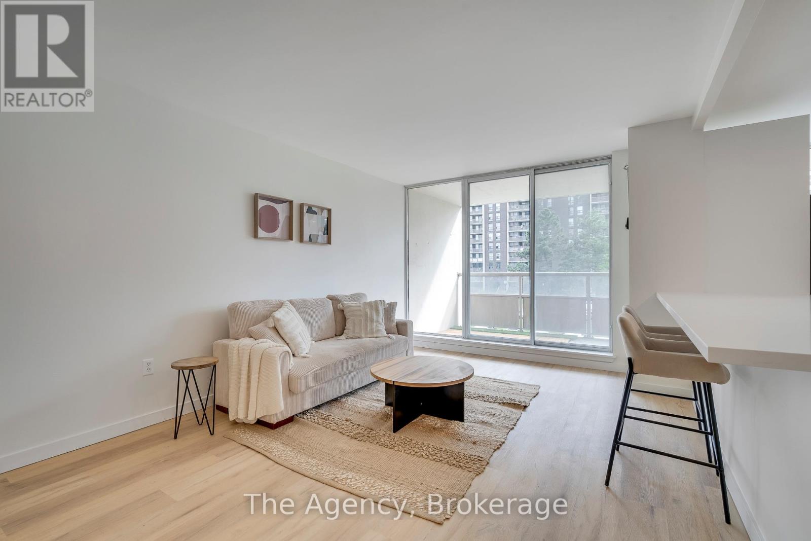 308 - 4 Kings Cross Road, Brampton (Queen Street Corridor), Ontario  L6T 3X8 - Photo 5 - W12198906