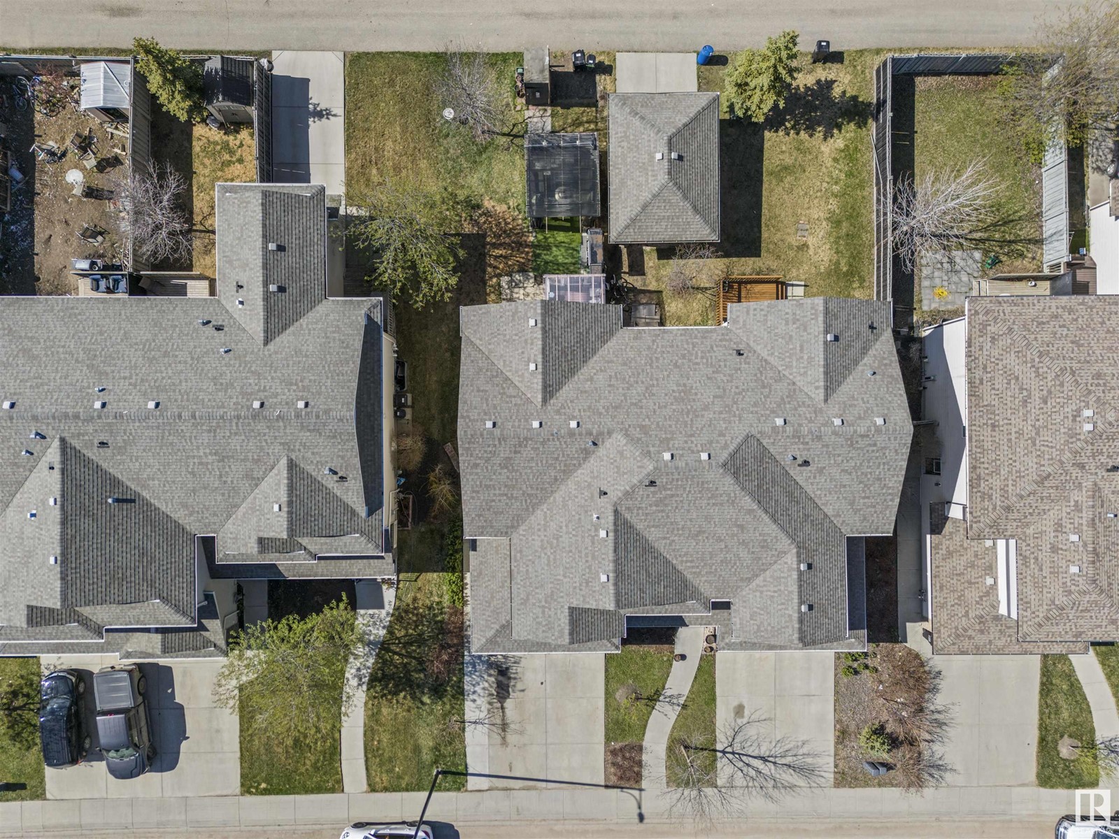 Property at 520 CHAPPELLE DR SW image 3