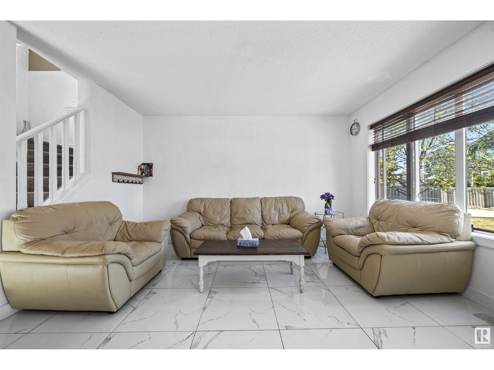 Property at 520 CHAPPELLE DR SW image 4