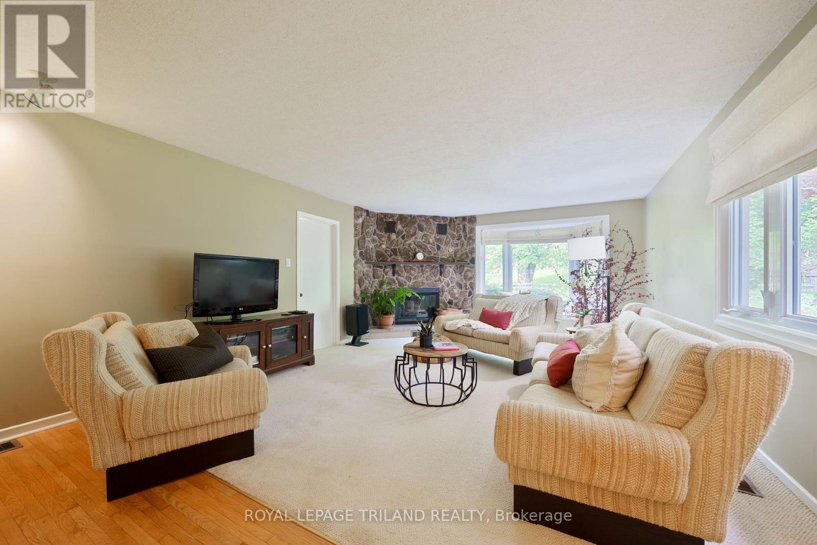 89 Rollingwood Circle, London North, Ontario  N6G 1R1 - Photo 10 - X12199421