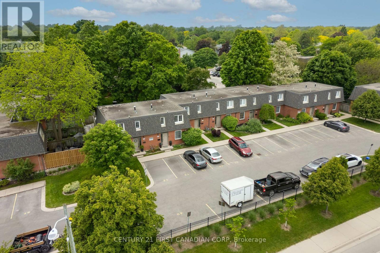 1401 Wonderland Road N, London North, Ontario  N6G 2C2 - Photo 3 - X12199425