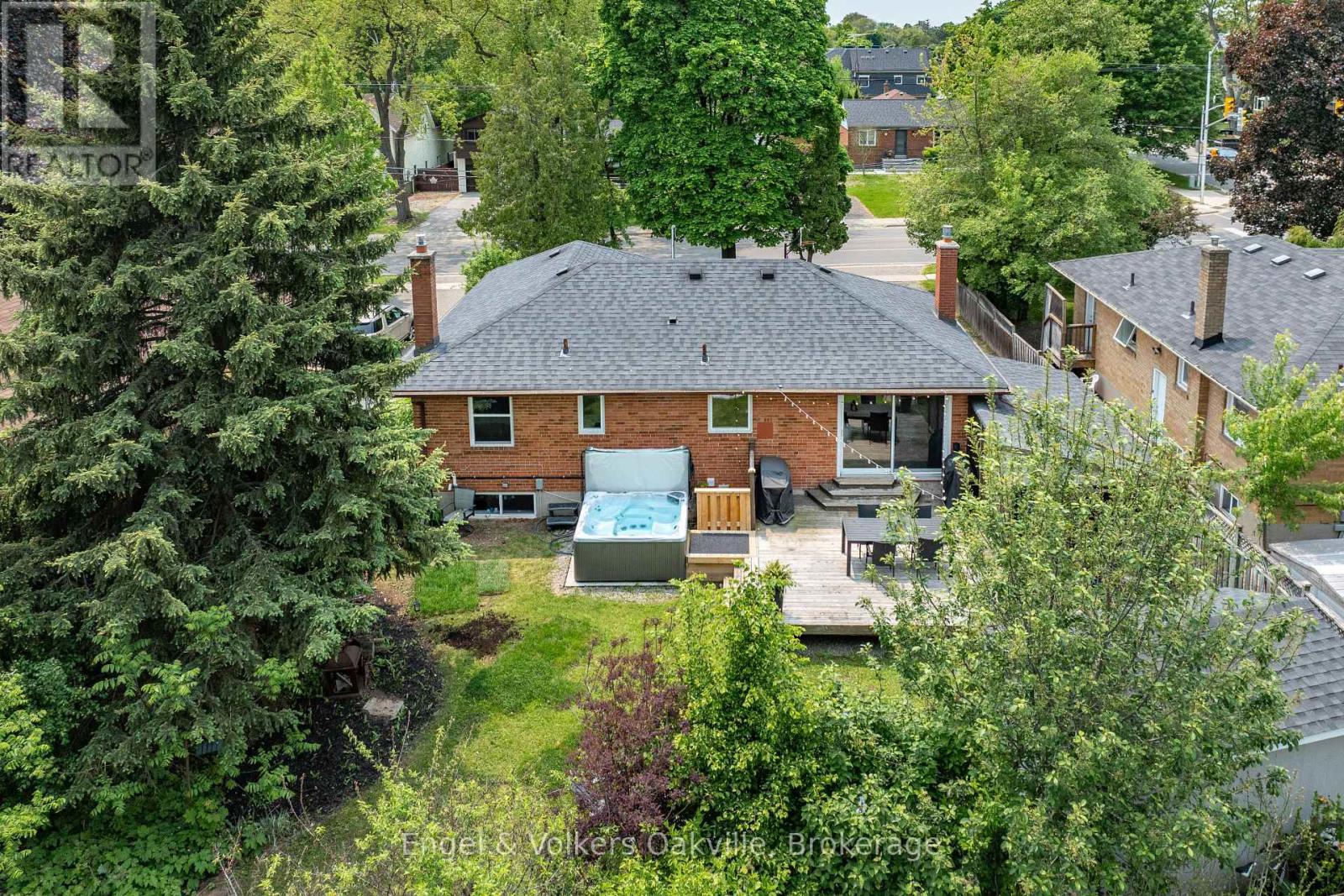 465 Fourth Line, Oakville, Ontario  L6L 5A6 - Photo 35 - W12199430