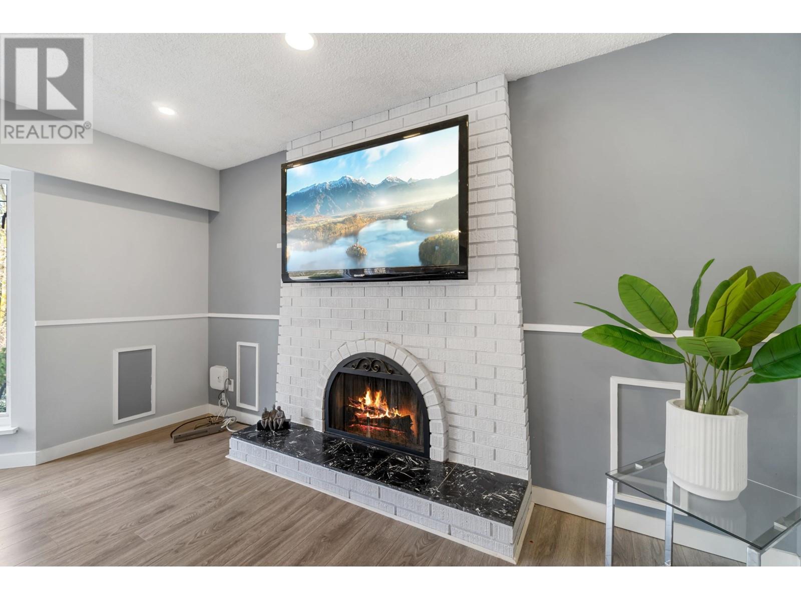 9152 Klenner Drive, Burnaby, British Columbia  V3N 4E8 - Photo 4 - R3011772