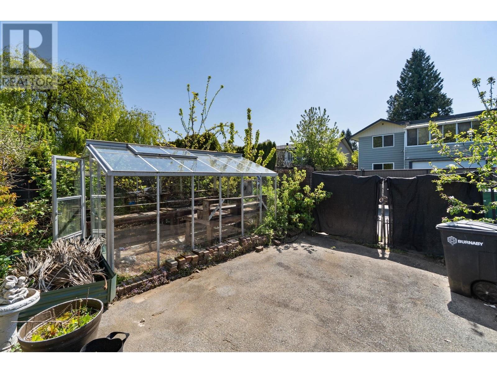 9152 Klenner Drive, Burnaby, British Columbia  V3N 4E8 - Photo 38 - R3011772