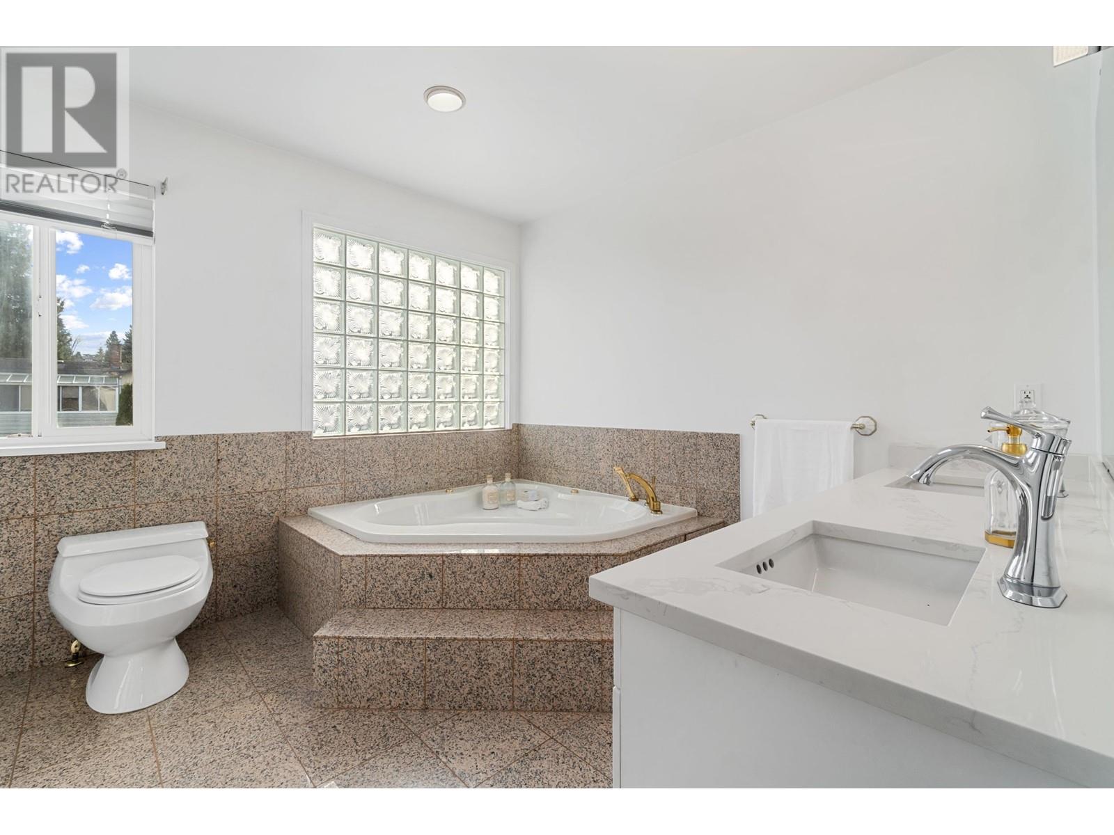 9152 Klenner Drive, Burnaby, British Columbia  V3N 4E8 - Photo 23 - R3011772