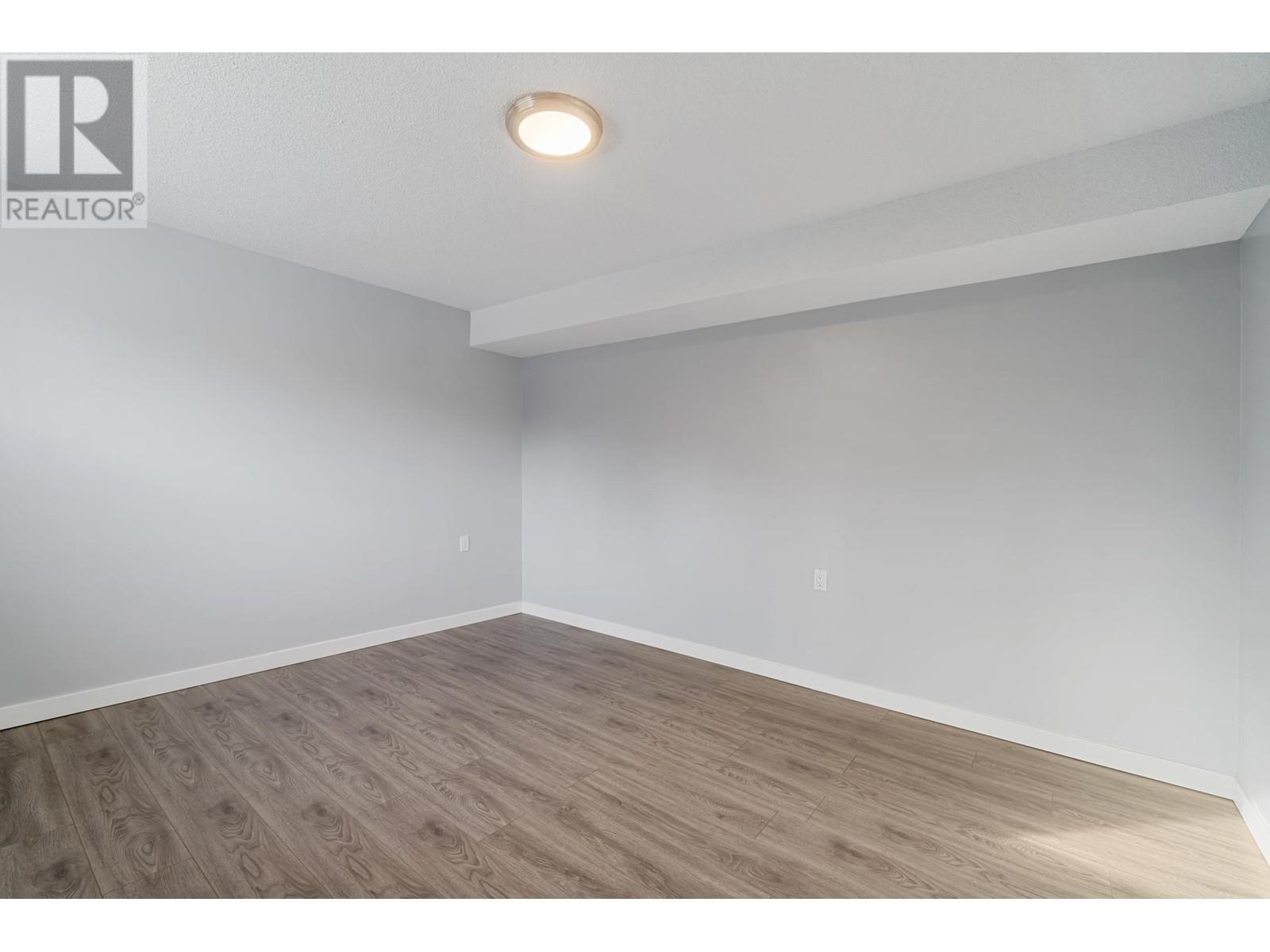 9152 Klenner Drive, Burnaby, British Columbia  V3N 4E8 - Photo 33 - R3011772