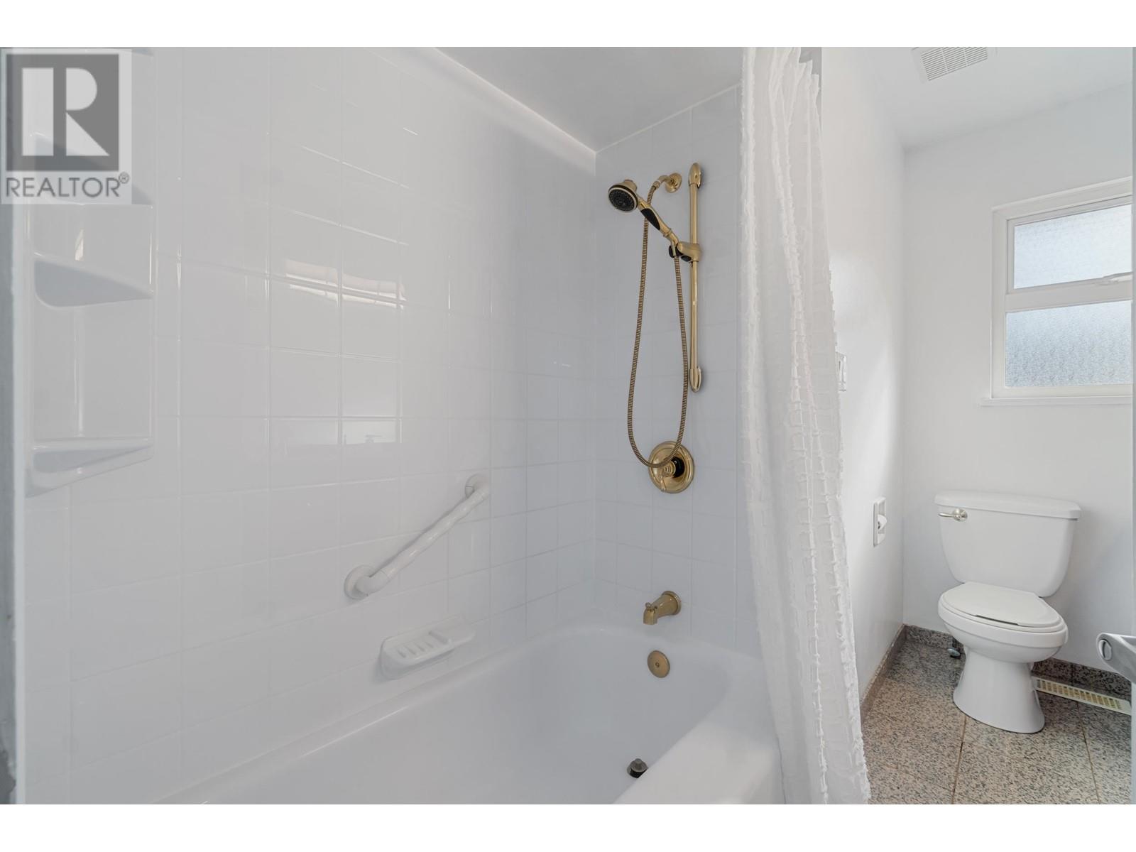 9152 Klenner Drive, Burnaby, British Columbia  V3N 4E8 - Photo 11 - R3011772
