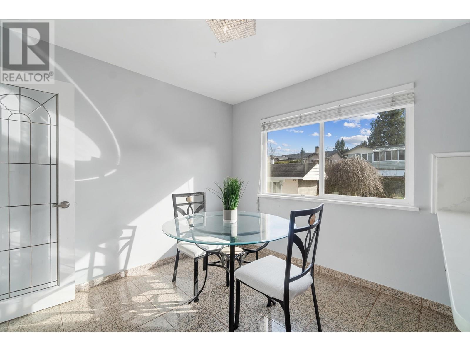 9152 Klenner Drive, Burnaby, British Columbia  V3N 4E8 - Photo 9 - R3011772