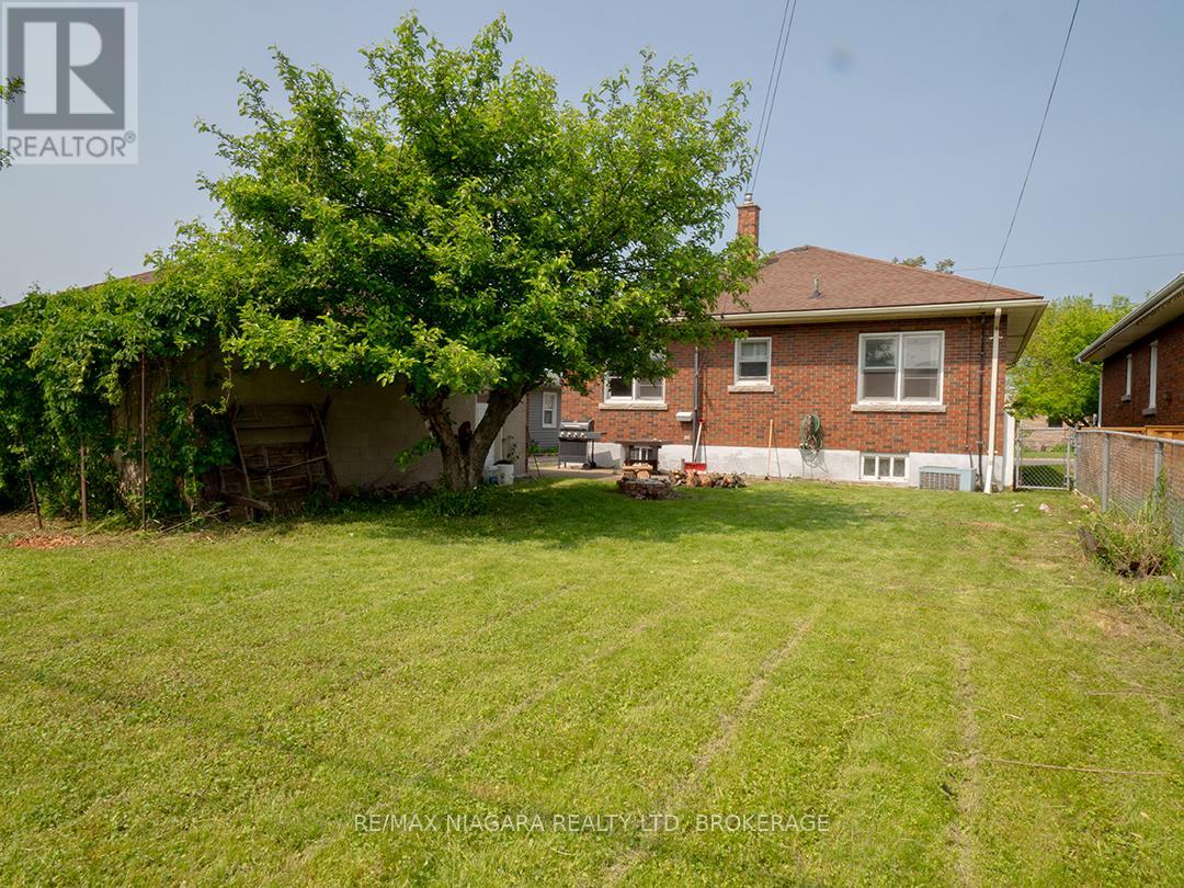 155 Clarke Street, Port Colborne, Ontario  L3K 2G2 - Photo 24 - X12199362