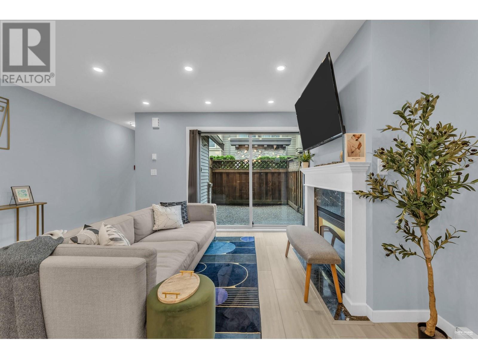 3 2378 Rindall Avenue, Port Coquitlam, British Columbia  V3C 1V2 - Photo 3 - R3011615
