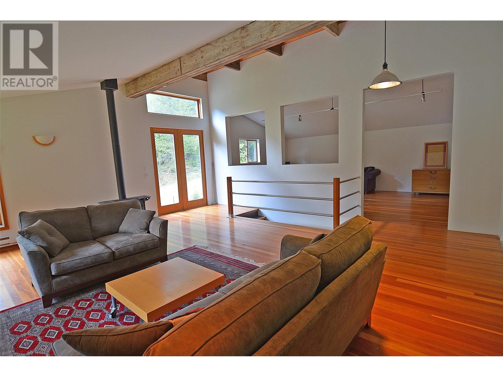 Property at 4911 Slocan River Road image 4