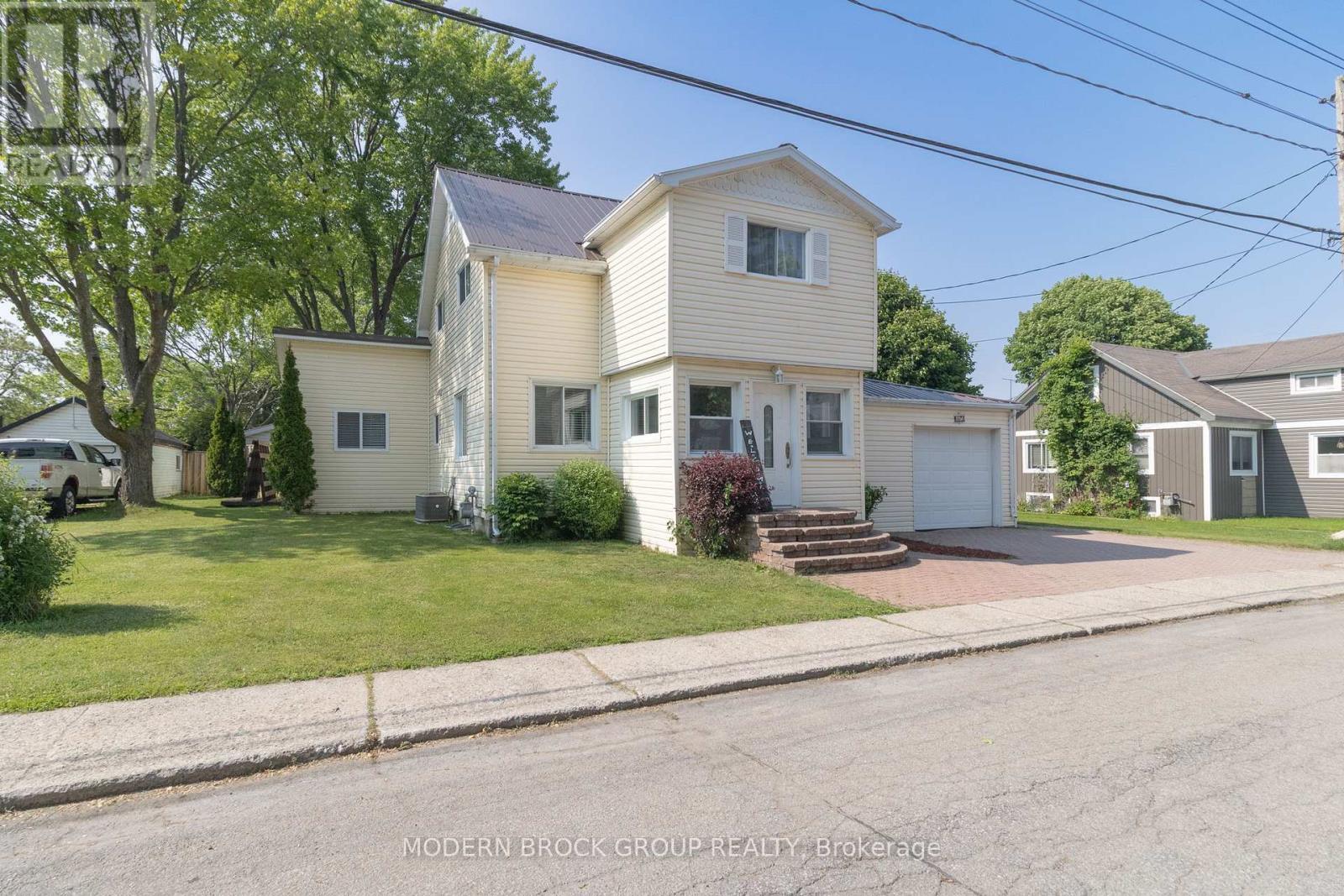 462 PARK STREET E, Prescott, Ontario