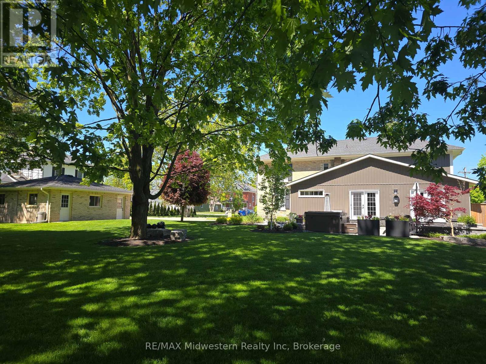179 Main Street S, North Perth (Elma), Ontario  N0G 1B0 - Photo 8 - X12199363