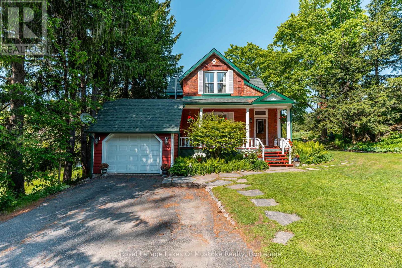 229 Fraserburg Road, Bracebridge, Ontario  P1L 0G9 - Photo 2 - X12199447