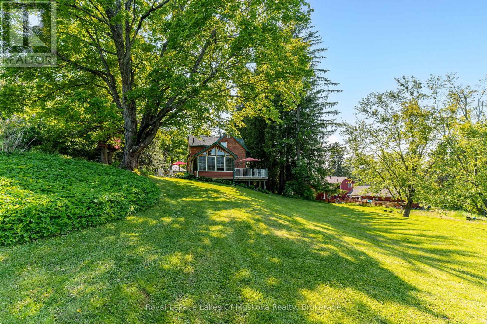 229 Fraserburg Road, Bracebridge, Ontario  P1L 0G9 - Photo 40 - X12199447