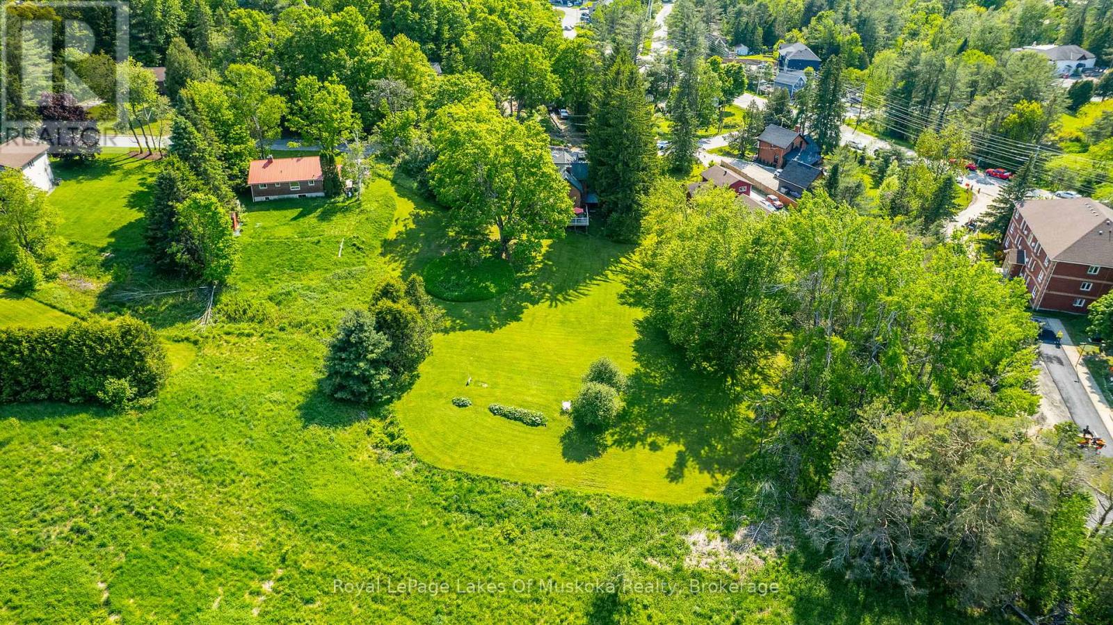 229 Fraserburg Road, Bracebridge, Ontario  P1L 0G9 - Photo 46 - X12199447