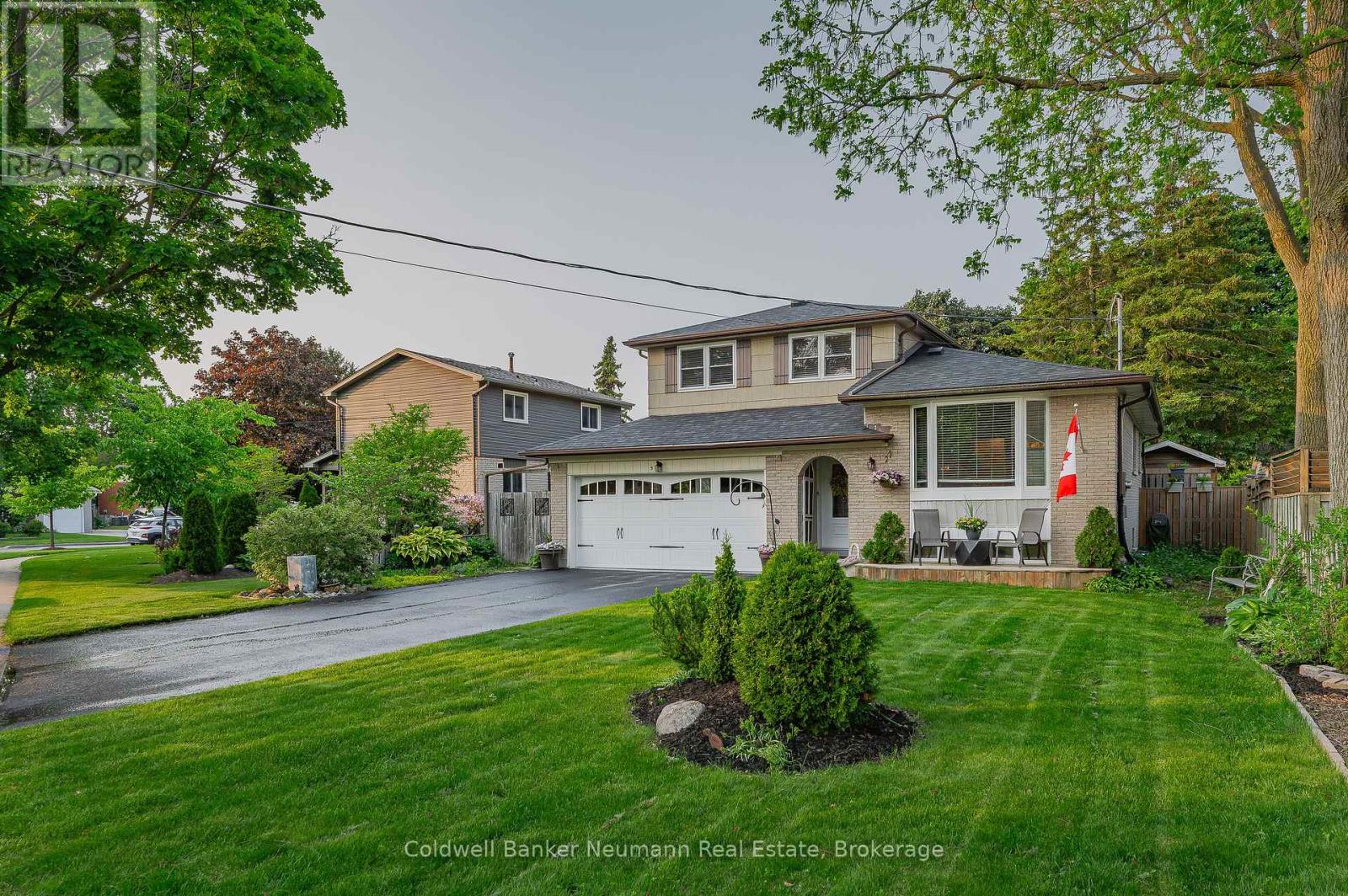 5 Vista Terrace, Guelph, Ontario  N1E 1A2 - Photo 2 - X12199472