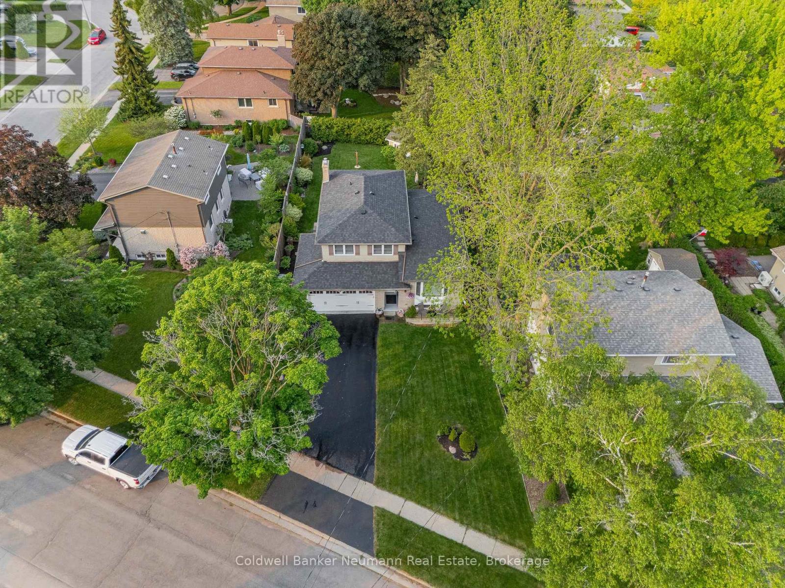 5 Vista Terrace, Guelph, Ontario  N1E 1A2 - Photo 3 - X12199472