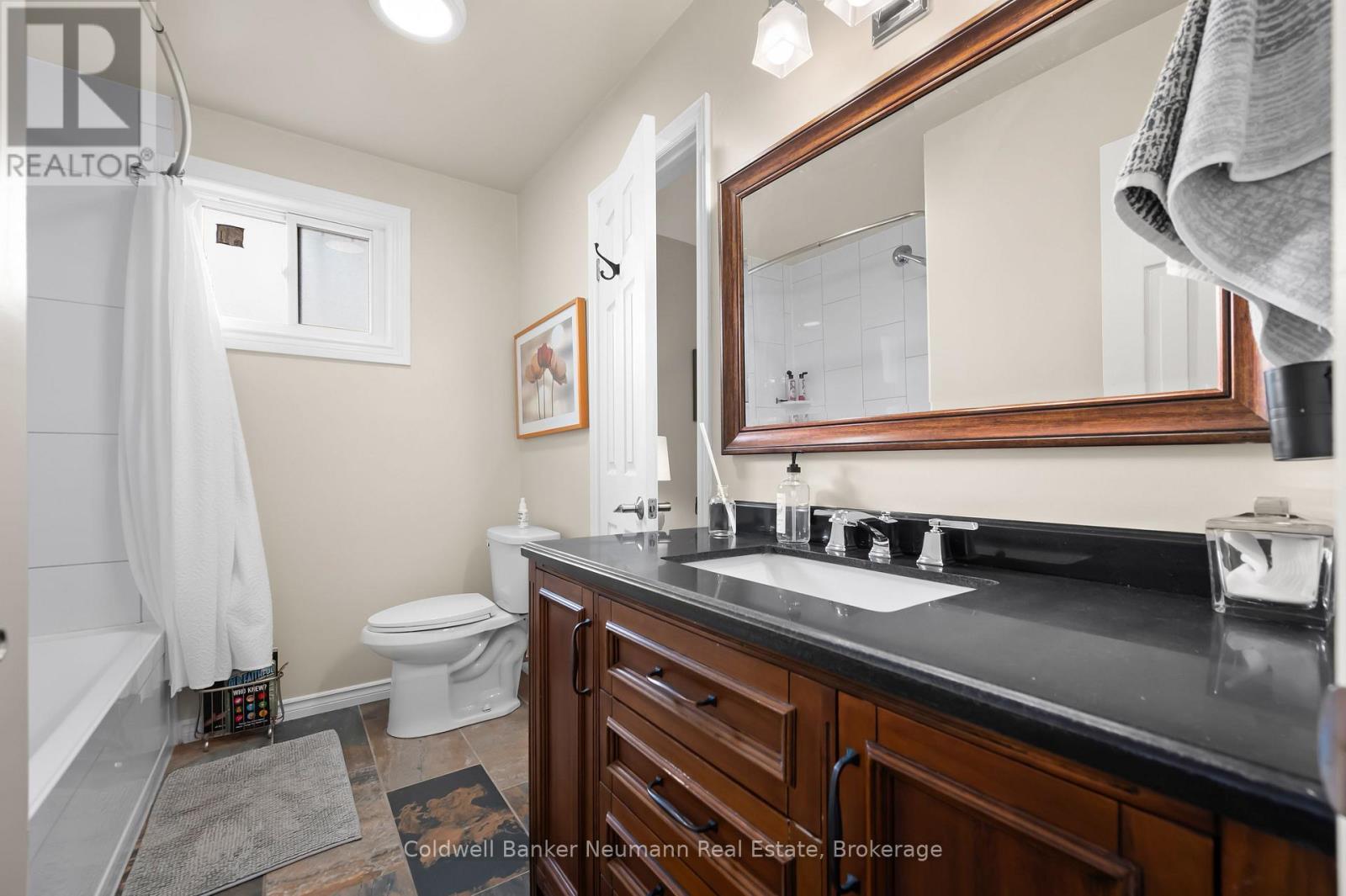 5 Vista Terrace, Guelph, Ontario  N1E 1A2 - Photo 31 - X12199472
