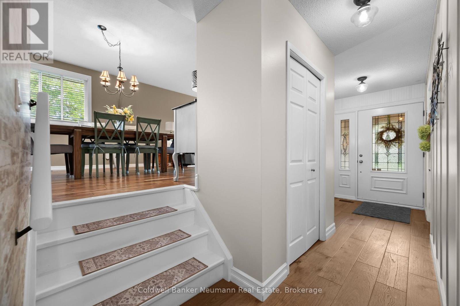 5 Vista Terrace, Guelph, Ontario  N1E 1A2 - Photo 9 - X12199472