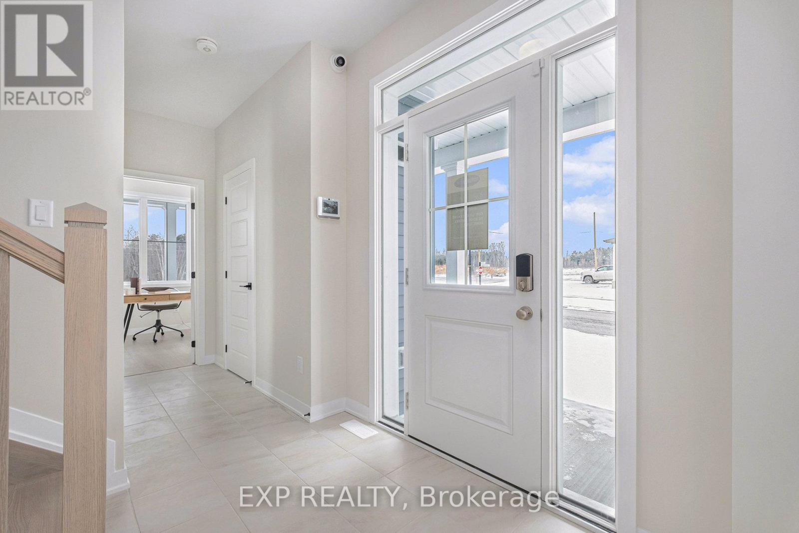 2041 Checkerspot Avenue, Ottawa, Ontario  K0A 2Z0 - Photo 4 - X12199301