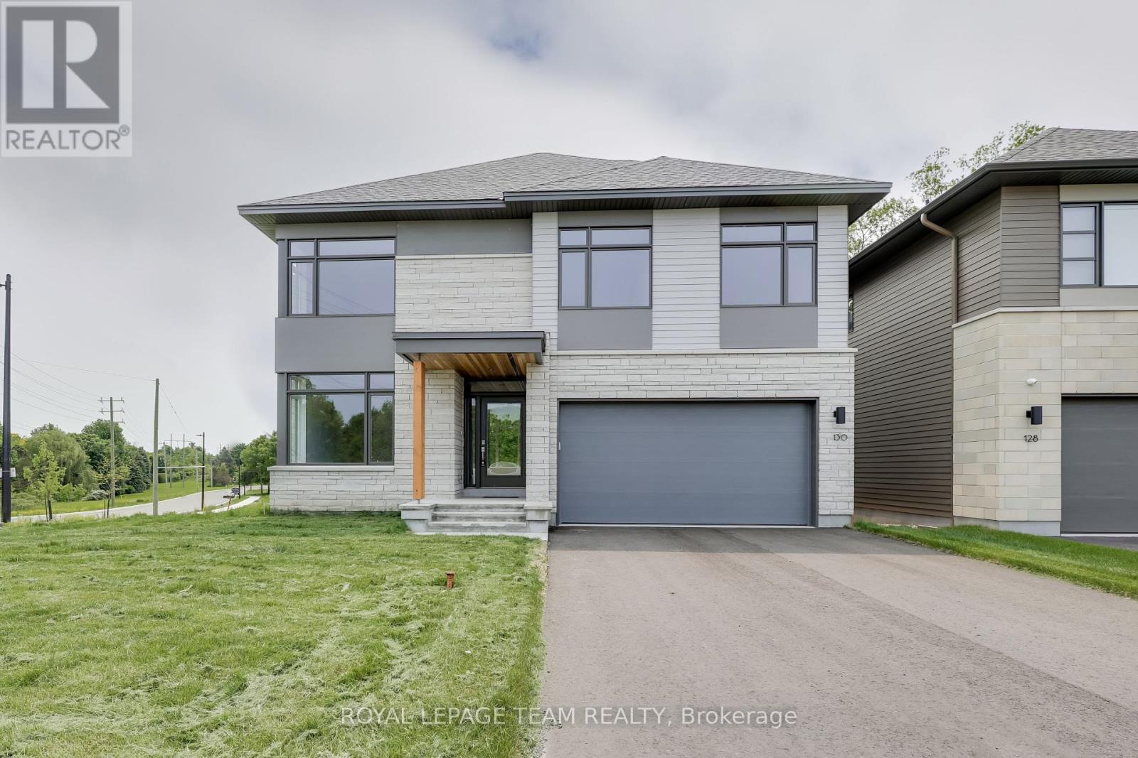130 IRON BRIDGE PLACE, Ottawa, Ontario
