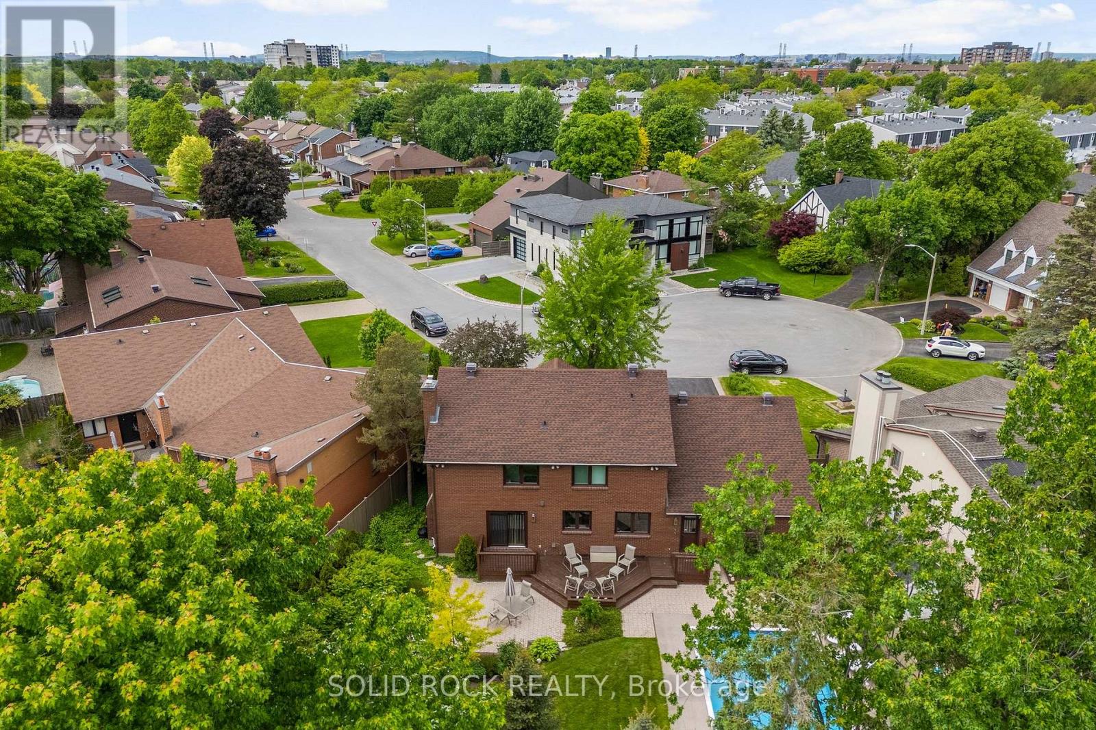 18 Royal Hunt Court, Ottawa, Ontario  K1V 9M1 - Photo 49 - X12199481