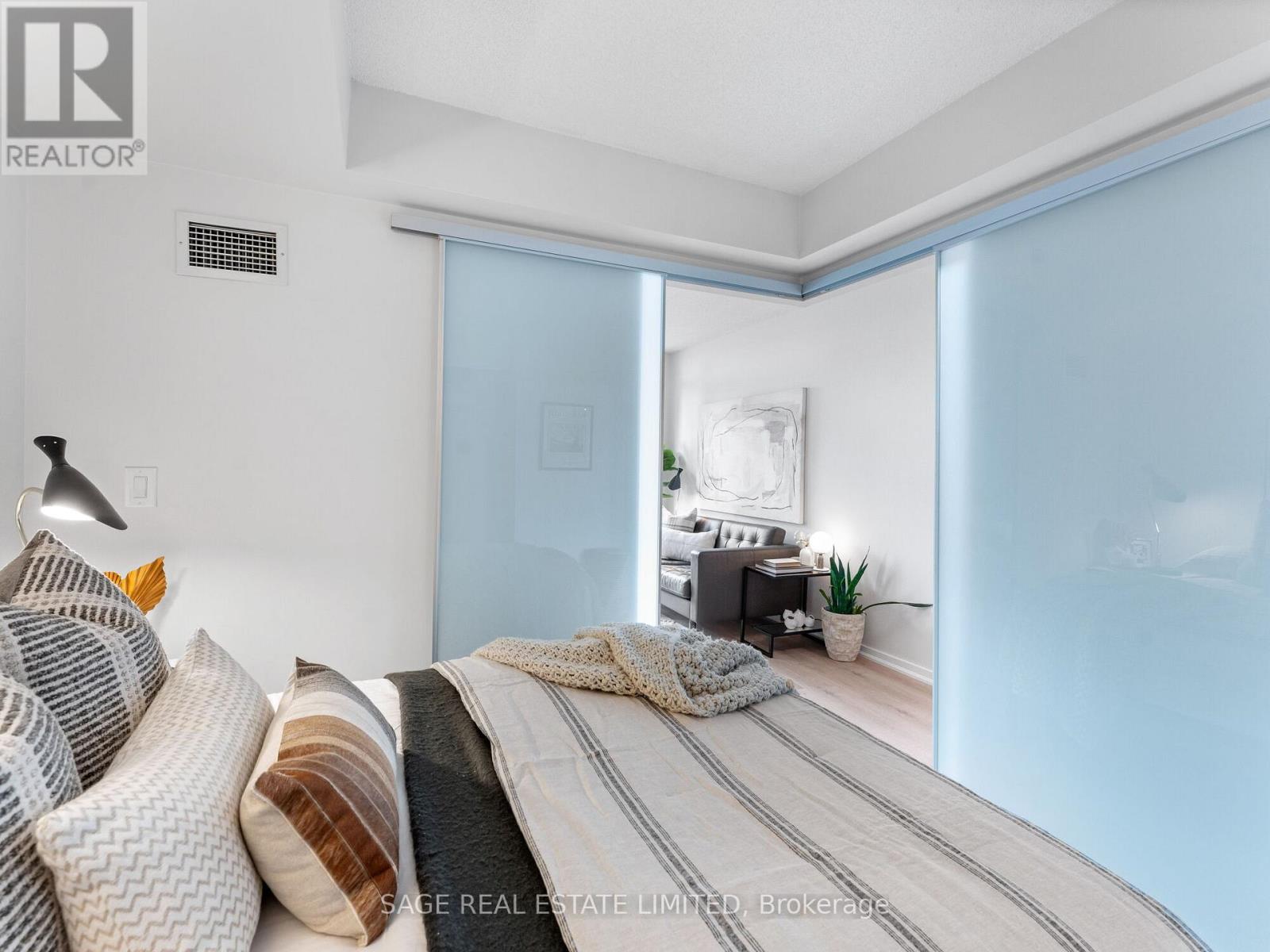 719w - 36 Lisgar Street, Toronto, Ontario  M6J 0C7 - Photo 17 - C12199244