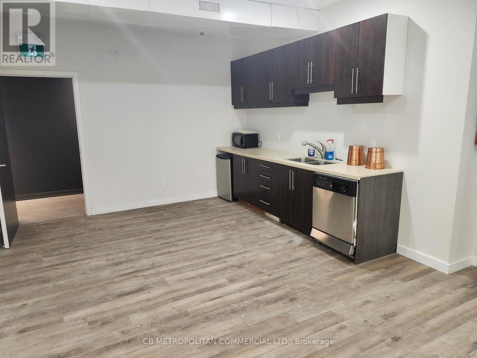 Lower - 636 King Street W, Toronto, Ontario  M5V 1M7 - Photo 9 - C12199259